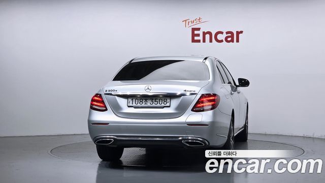 Mercedes-Benz E-Class 2020 — photo 4