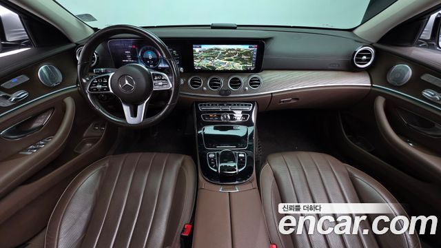 Mercedes-Benz E-Class 2020 — photo 7