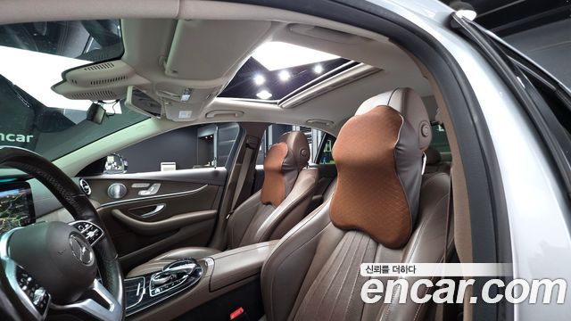 Mercedes-Benz E-Class 2020 — photo 18