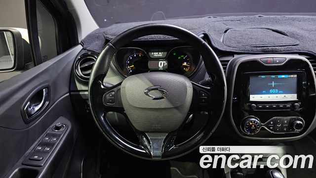 Renault Korea QM3 2014 — photo 12