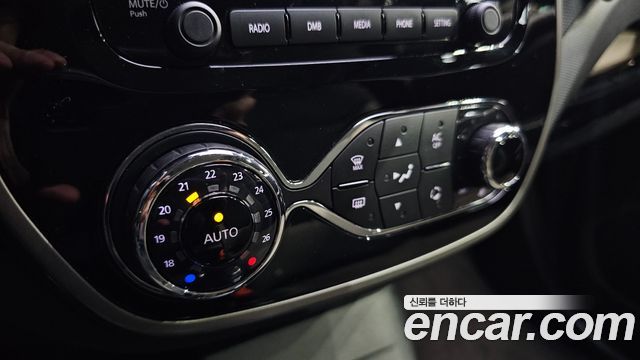 Renault Korea QM3 2014 — photo 16