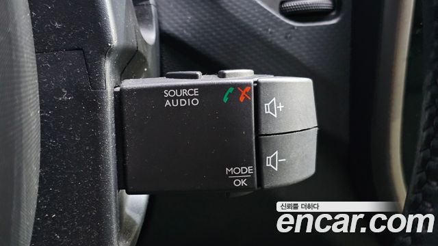 Renault Korea QM3 2014 — photo 17