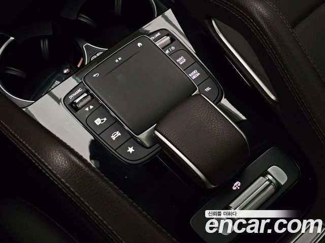 Mercedes-Benz GLE-Class 2022 — photo 12