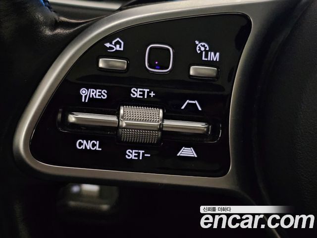 Mercedes-Benz GLE-Class 2022 — photo 13