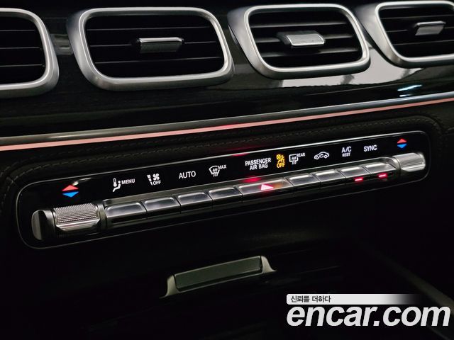 Mercedes-Benz GLE-Class 2022 — photo 15