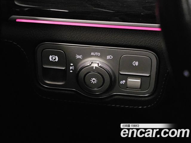 Mercedes-Benz GLE-Class 2022 — photo 16
