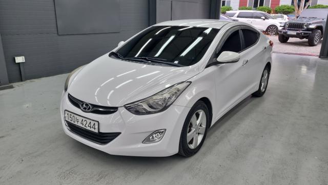 Hyundai AVANTE 2014 — photo 1
