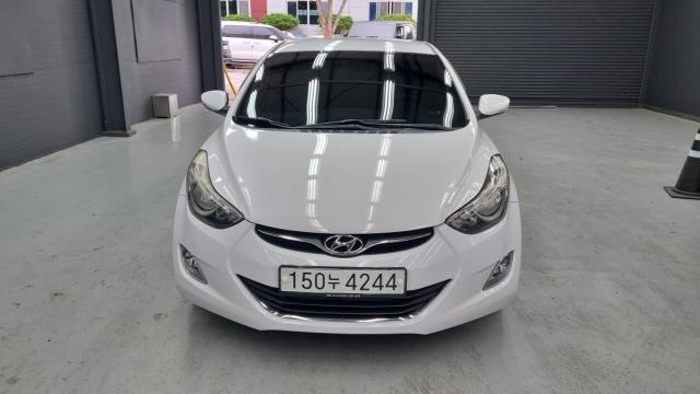 Hyundai AVANTE 2014 — photo 3