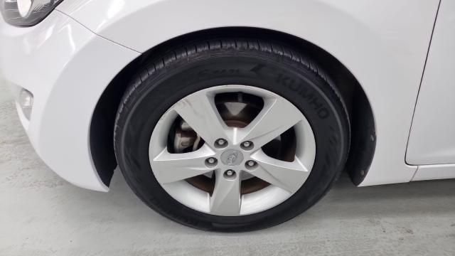 Hyundai AVANTE 2014 — photo 5