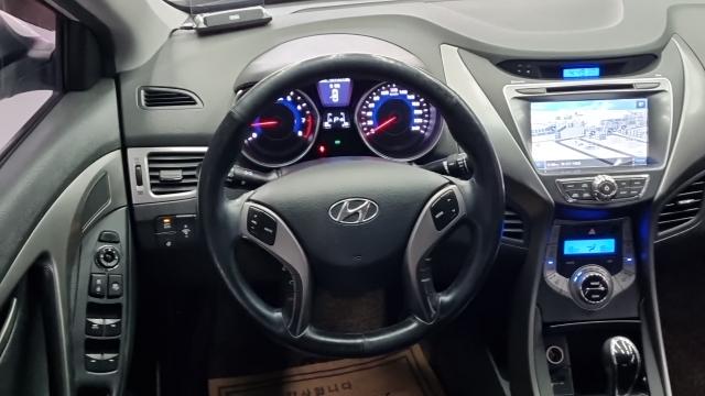Hyundai AVANTE 2014 — photo 12