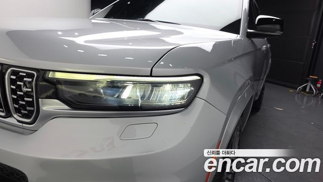Jeep Cherokee 2021 — photo 8