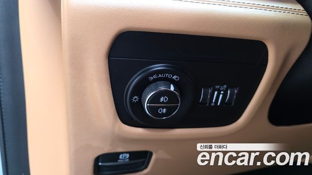 Jeep Cherokee 2021 — photo 28