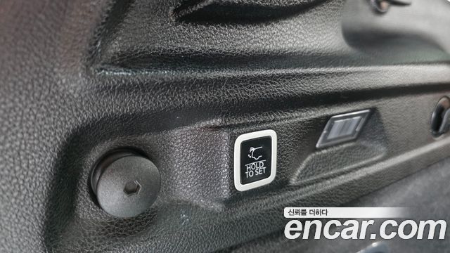 Jeep Cherokee 2021 — photo 32