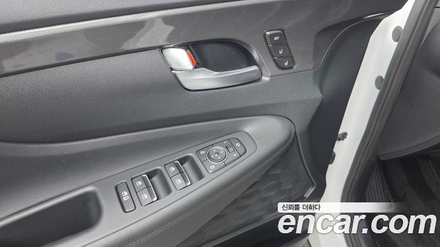 Hyundai Santafe 2022 — photo 28