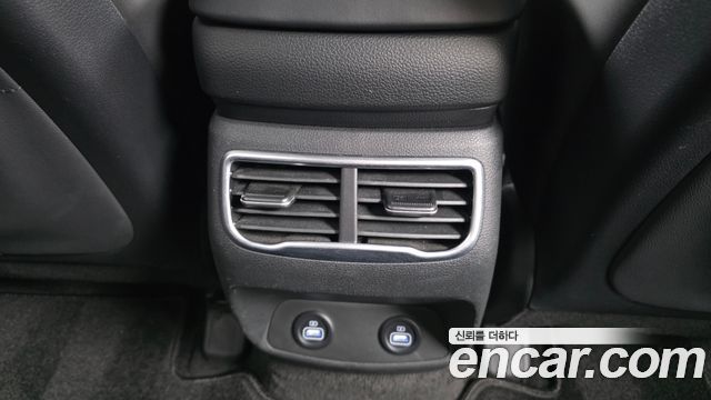 Hyundai Santafe 2022 — photo 30