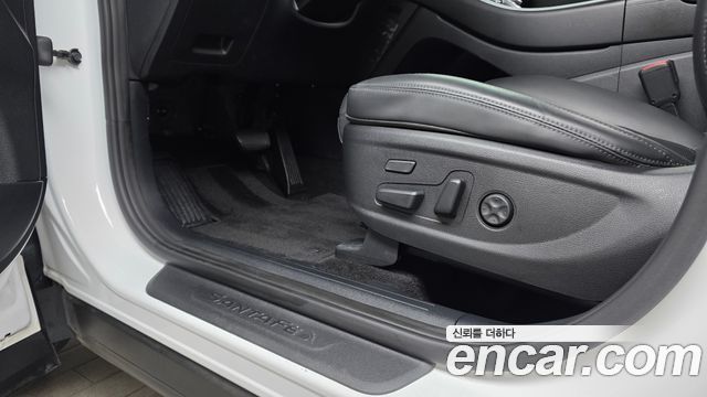 Hyundai Santafe 2022 — photo 32