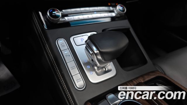 Genesis G90 2019 — photo 12