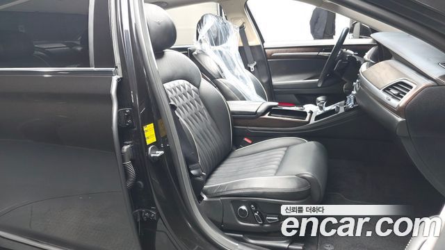 Genesis G90 2019 — photo 17