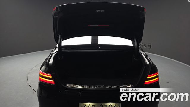 Genesis G90 2019 — photo 26