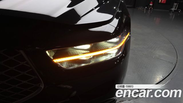 Genesis G90 2019 — photo 8