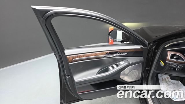 Genesis G90 2019 — photo 14