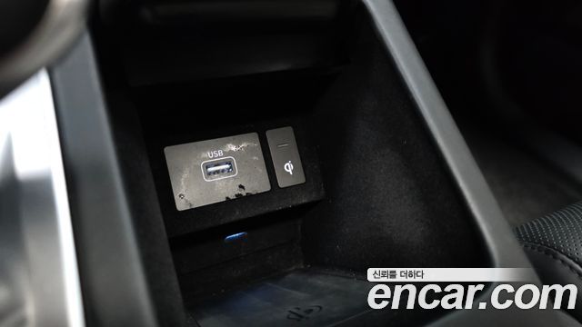 Genesis G90 2019 — photo 16
