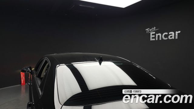 Genesis G90 2019 — photo 27