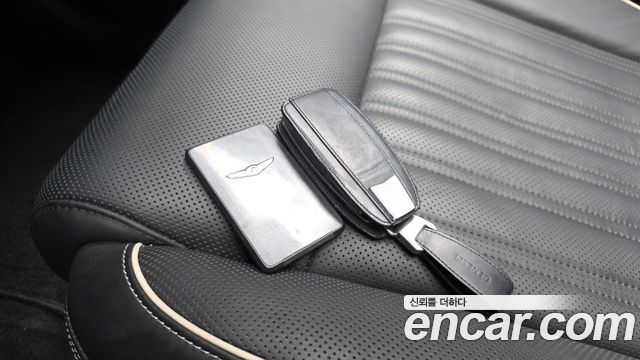 Genesis G90 2019 — photo 31