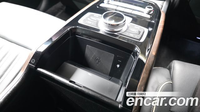 Genesis G90 2019 — photo 37