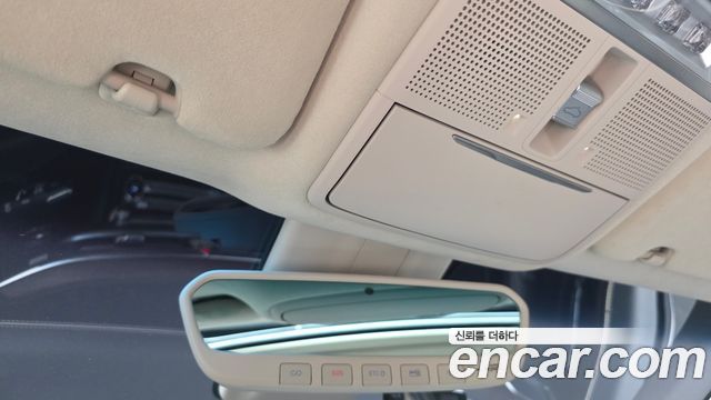 Genesis G90 2019 — photo 45