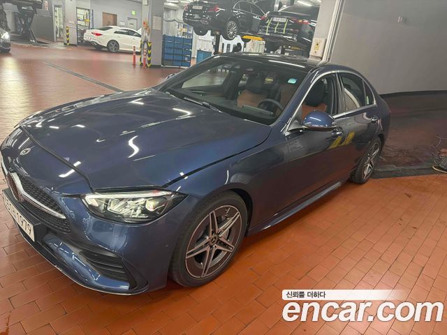 Mercedes-Benz C-Class 2025 — photo 1