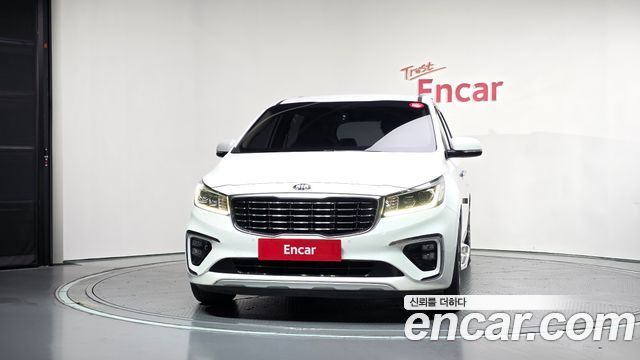 Kia Canival 2019 — photo 3