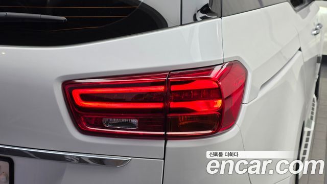 Kia Canival 2019 — photo 23