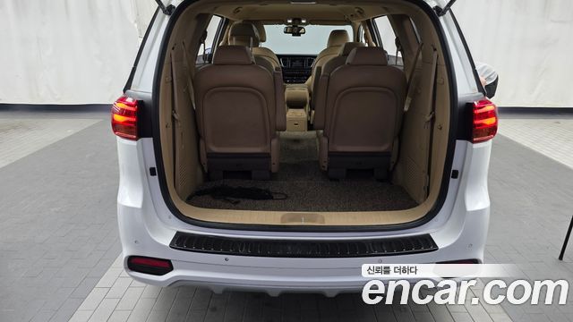Kia Canival 2019 — photo 24