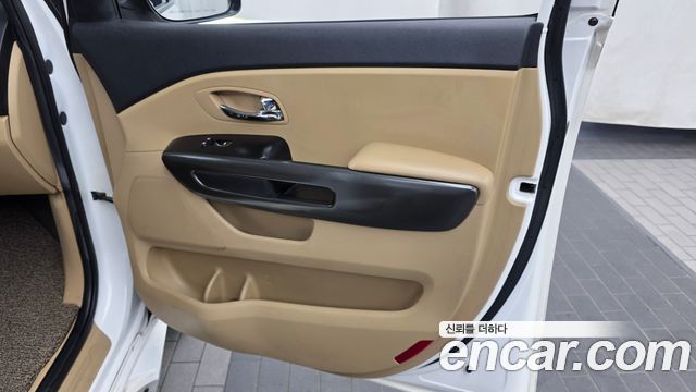Kia Canival 2019 — photo 15
