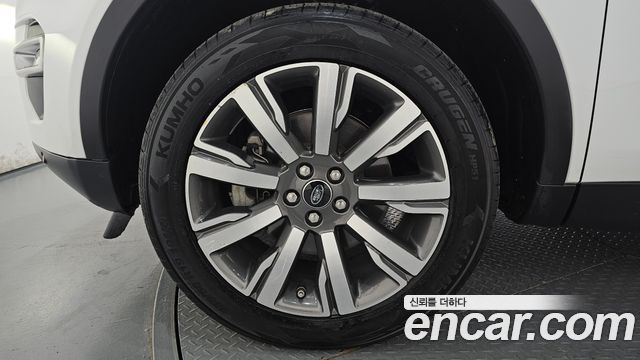 Land Rover Discovery Sport 2017 — photo 5