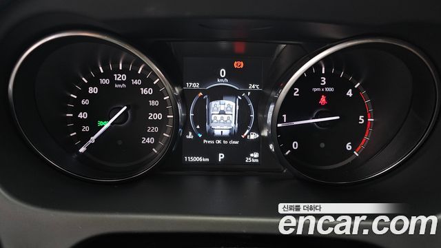Land Rover Discovery Sport 2017 — photo 8