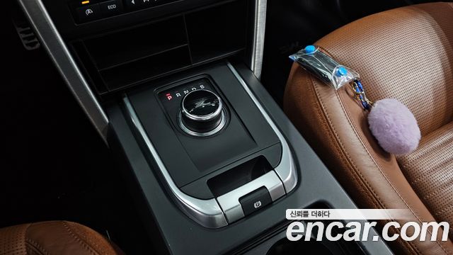 Land Rover Discovery Sport 2017 — photo 9