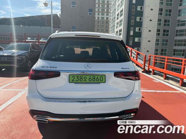 Mercedes-Benz GLS-Class 2025 — photo 3