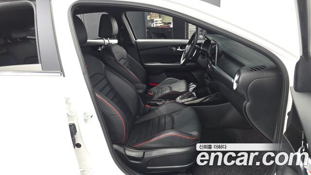 Kia K3 2023 — photo 17
