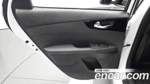 Kia K3 2023 — photo 15