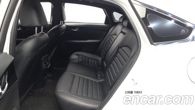 Kia K3 2023 — photo 16