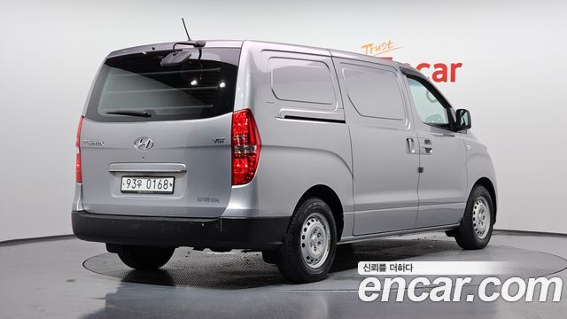 Hyundai Starex 2019 — photo 2