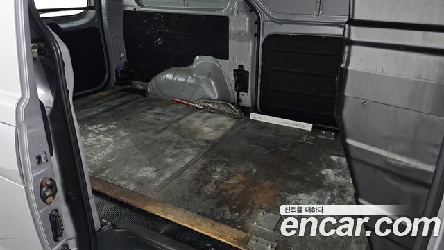 Hyundai Starex 2019 — photo 12