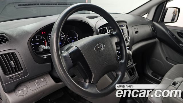 Hyundai Starex 2019 — photo 13