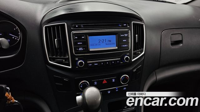 Hyundai Starex 2019 — photo 14