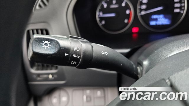 Hyundai Starex 2019 — photo 16
