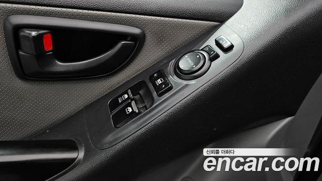 Hyundai Starex 2019 — photo 17