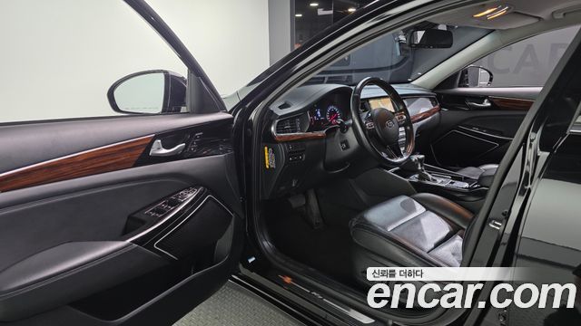 Kia K7 2016 — photo 10
