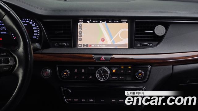 Kia K7 2016 — photo 14